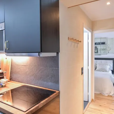 La - Charming 2 Paris